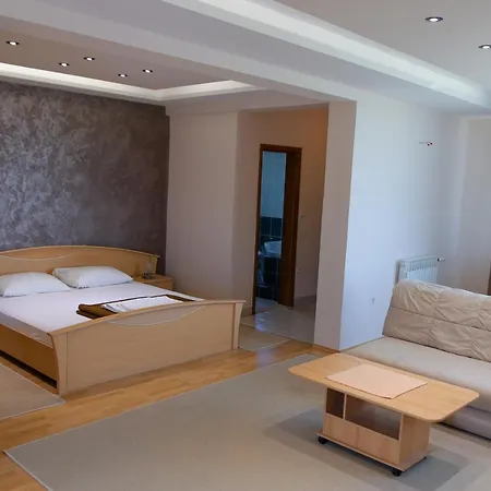 מוטל Lav Čapljina