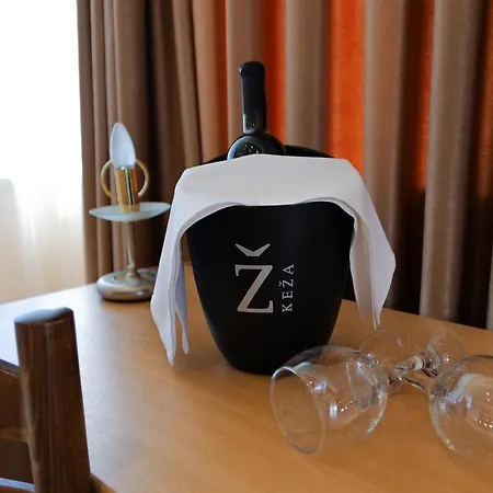 מוטל Lav Čapljina