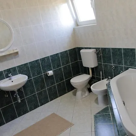 מוטל Lav Čapljina