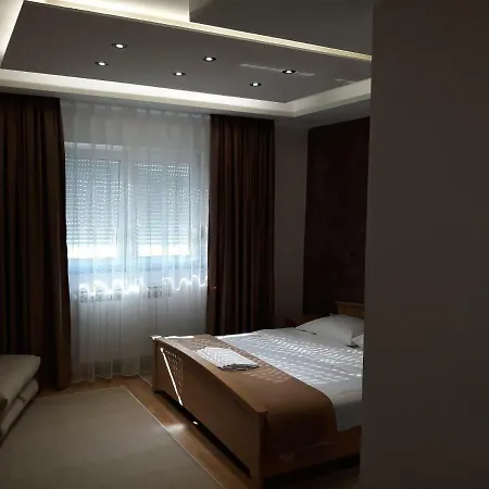 Lav Motel
